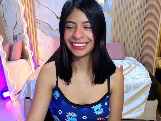 Sandyy-tay live cam on BongaCams