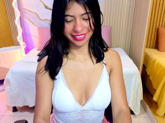 Sandyy-tay live cam on BongaCams