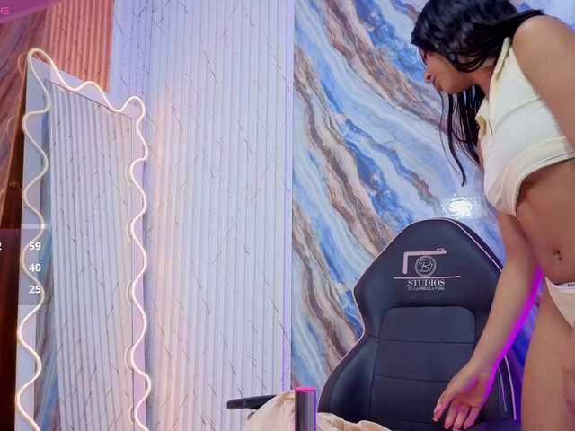 Sandyy-tay live cam on BongaCams