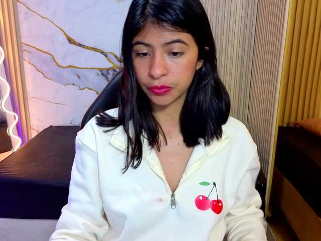 Sandyy-tay live cam on BongaCams