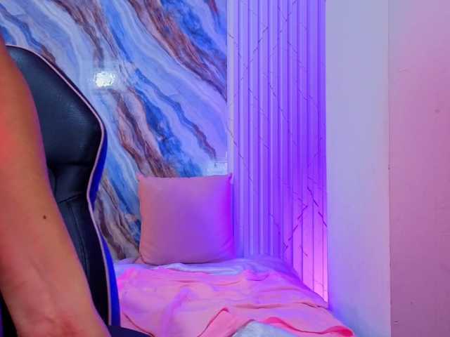 Sandyy-tay live cam on BongaCams