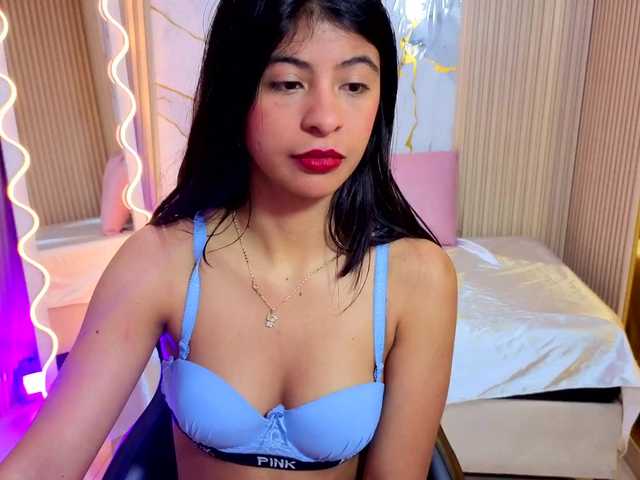 Sandyy-tay live cam on BongaCams