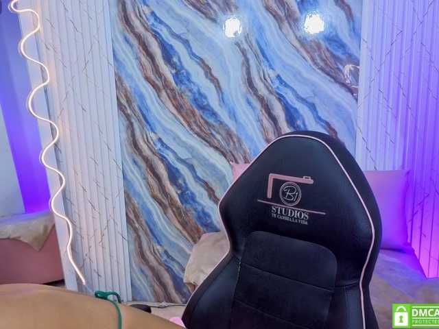 Sandyy-tay live cam on BongaCams