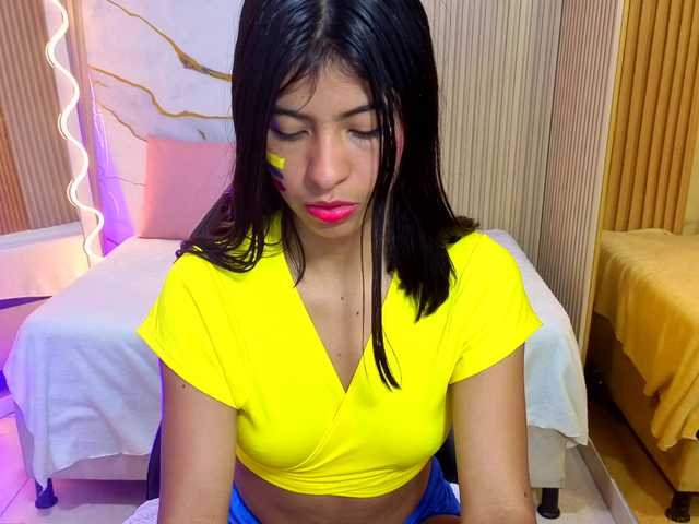 Sandyy-tay live cam on BongaCams