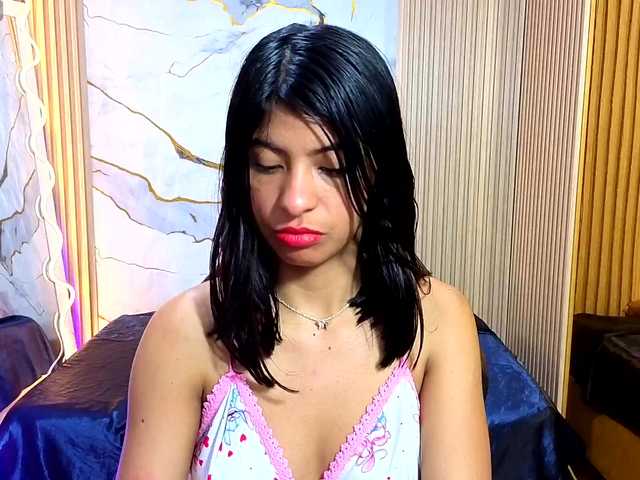 Sandyy-tay live cam on BongaCams
