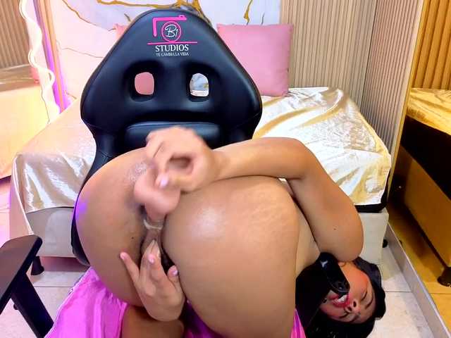 Sandyy-tay live cam on BongaCams