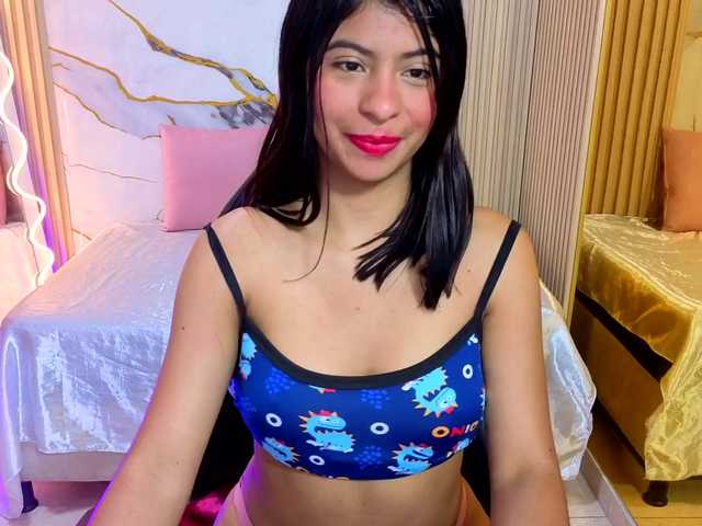 Sandyy-tay live cam on BongaCams