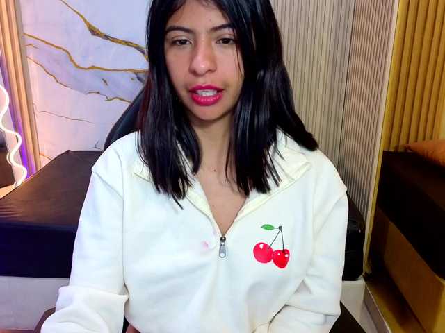 Sandyy-tay live cam on BongaCams