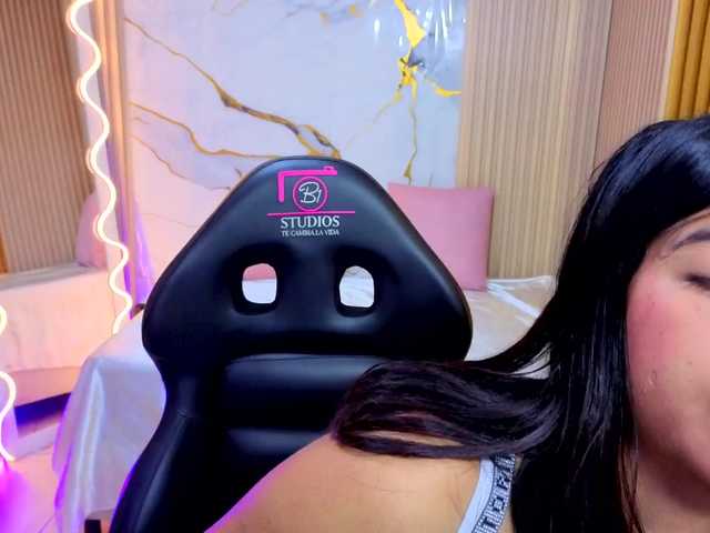 Sandyy-tay live cam on BongaCams