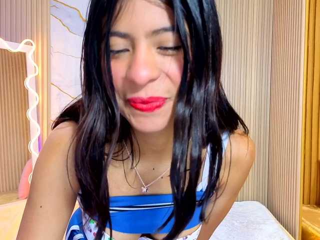 Sandyy-tay live cam on BongaCams