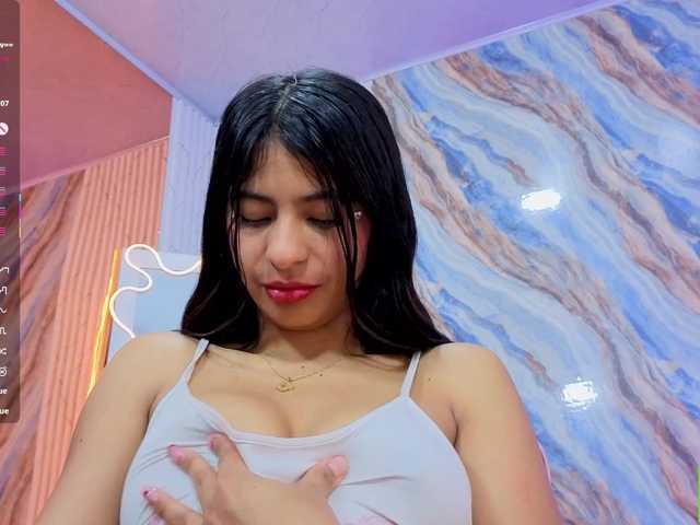 Sandyy-tay live cam on BongaCams