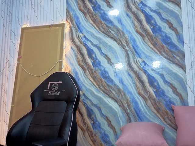 Sandyy-tay live cam on BongaCams