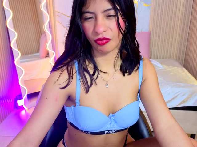 Sandyy-tay live cam on BongaCams
