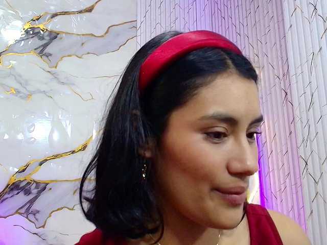 PEACHY-TAY live cam on BongaCams