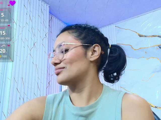 PEACHY-TAY live cam on BongaCams