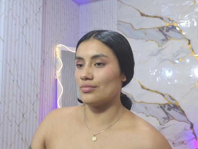 PEACHY-TAY live cam on BongaCams