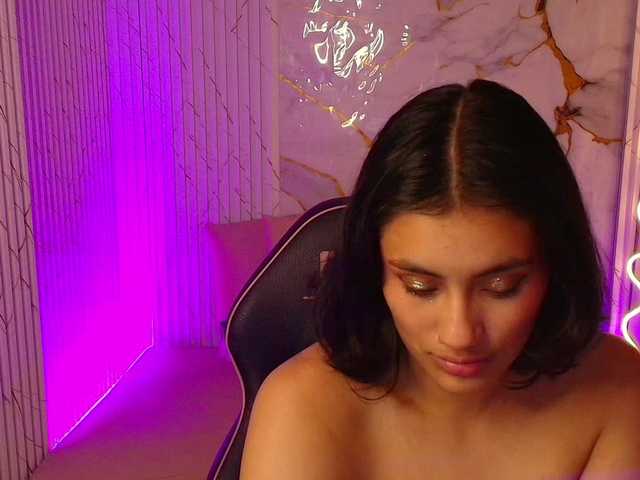 PEACHY-TAY's BongaCams show and profile