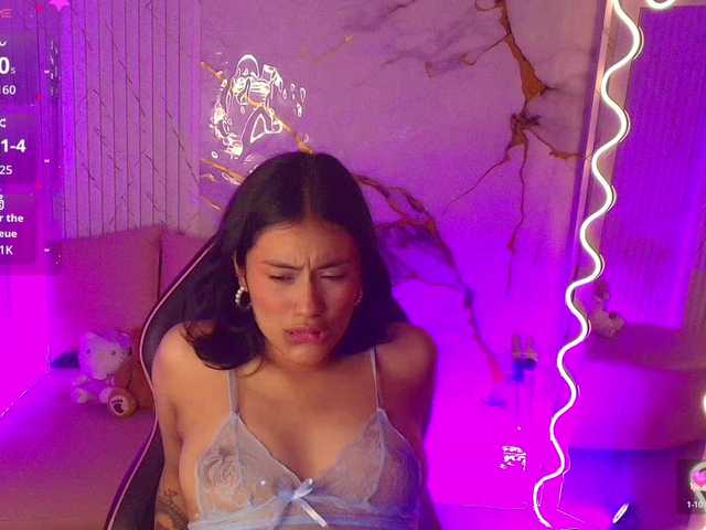 PEACHY-TAY's BongaCams show and profile