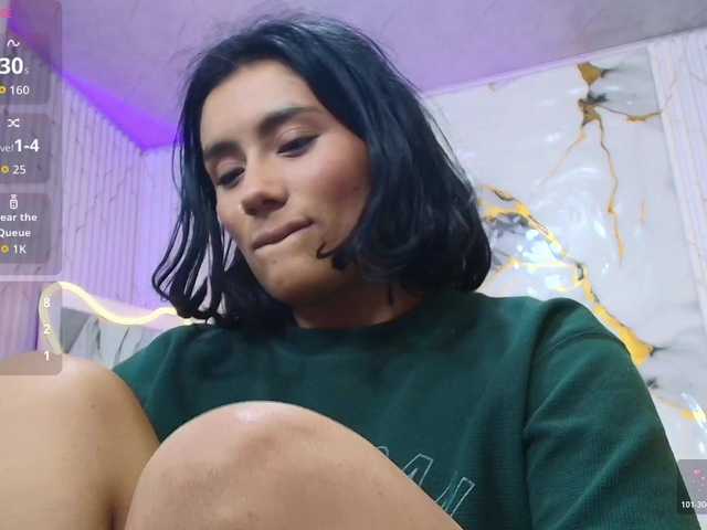 PEACHY-TAY live webcam show
