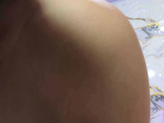 PEACHY-TAY live cam on BongaCams