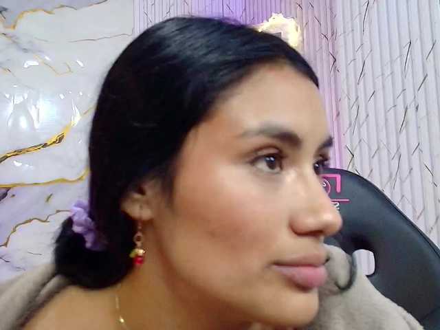 PEACHY-TAY live cam on BongaCams