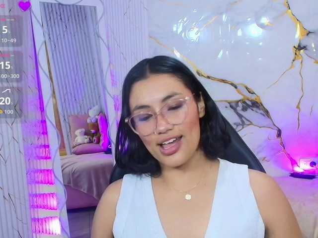 PEACHY-TAY live webcam show