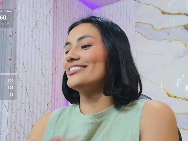 PEACHY-TAY live cam on BongaCams