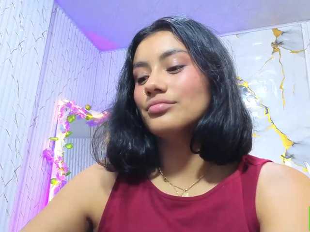 PEACHY-TAY live cam on BongaCams
