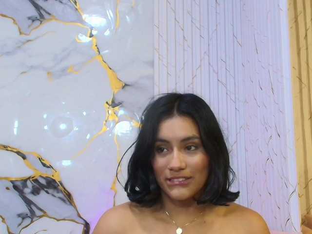 PEACHY-TAY live cam on BongaCams