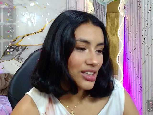 PEACHY-TAY live cam on BongaCams