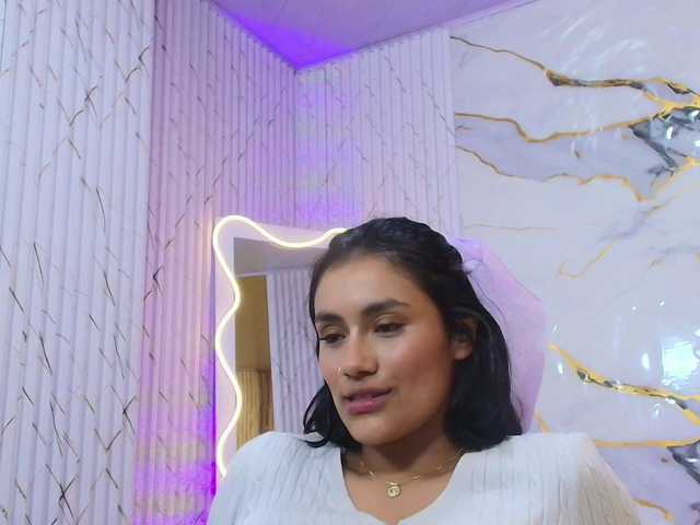 PEACHY-TAY live cam on BongaCams