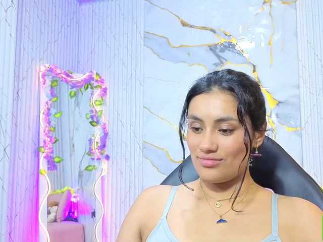 PEACHY-TAY live cam on BongaCams