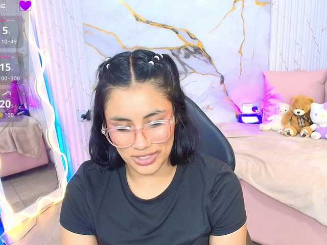 PEACHY-TAY live cam on BongaCams
