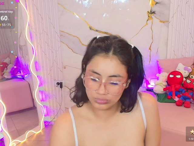 PEACHY-TAY live cam on BongaCams