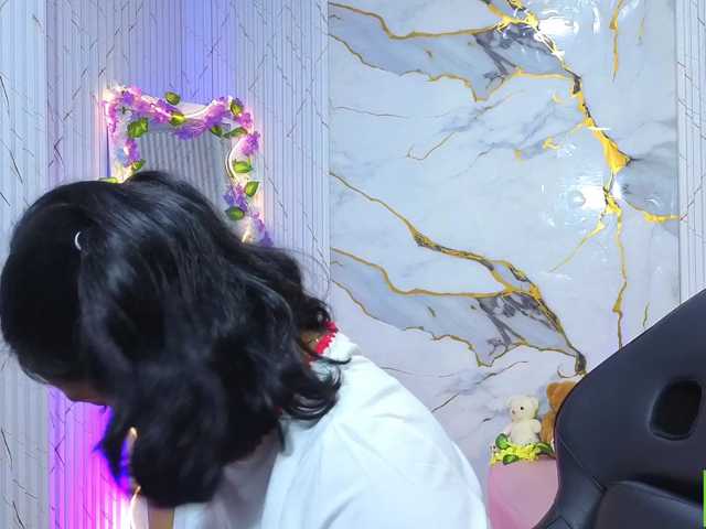 PEACHY-TAY live cam on BongaCams