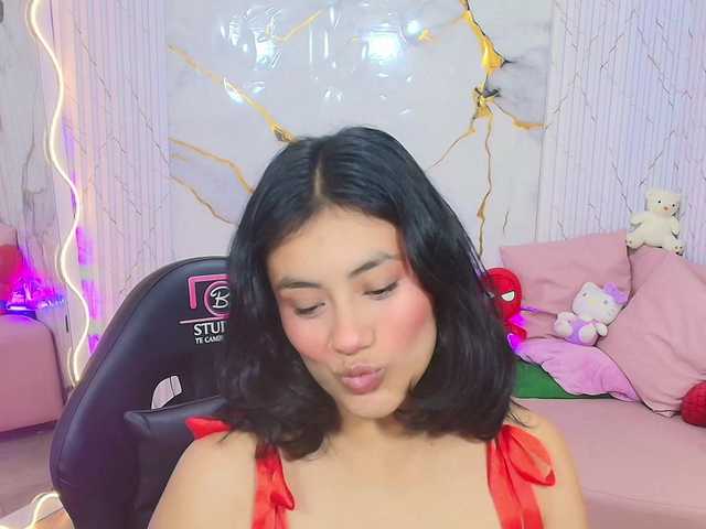 PEACHY-TAY live cam on BongaCams