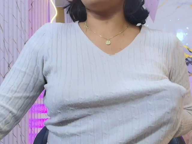 PEACHY-TAY live webcam show