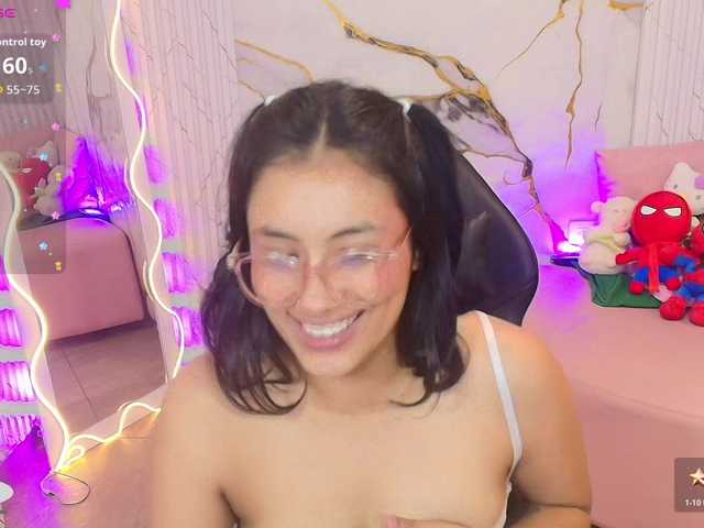 PEACHY-TAY live cam on BongaCams