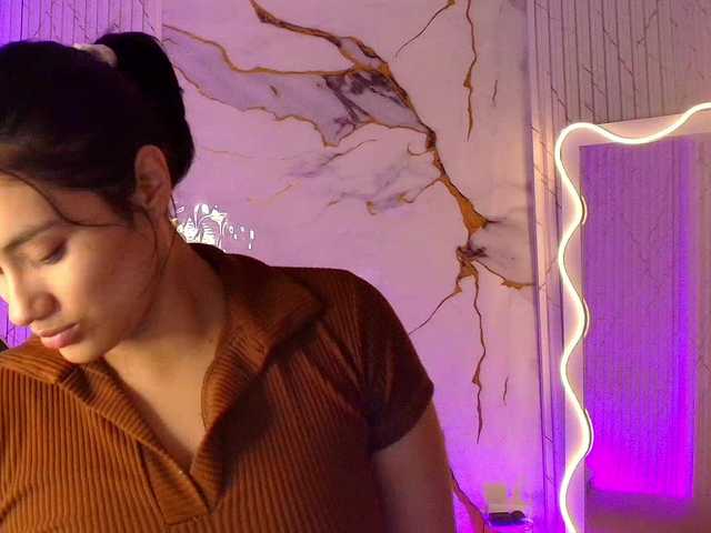 PEACHY-TAY Live Cam on BongaCams