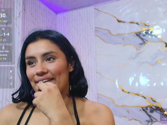 PEACHY-TAY live webcam show