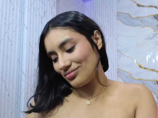 PEACHY-TAY live cam on BongaCams