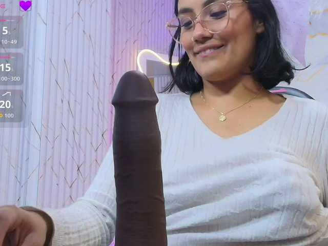 PEACHY-TAY live webcam show