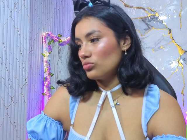 PEACHY-TAY live cam on BongaCams