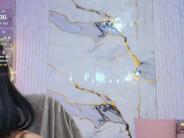 PEACHY-TAY live cam on BongaCams