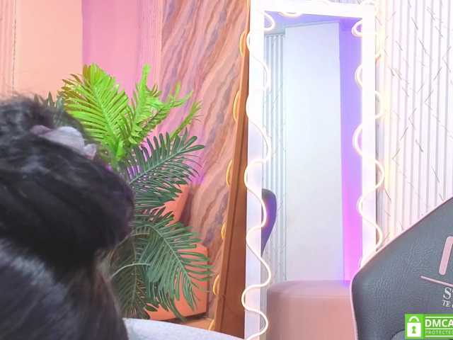 PEACHY-TAY live cam on BongaCams