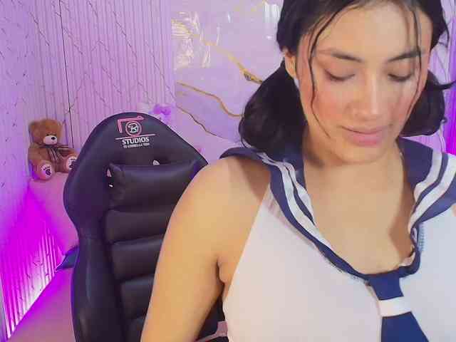 PEACHY-TAY webcam