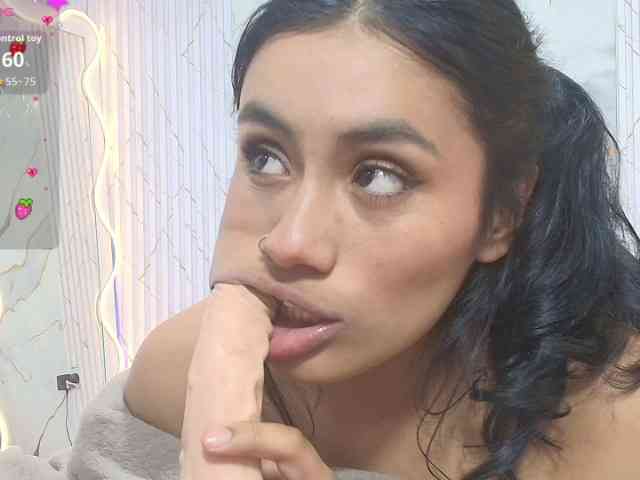PEACHY-TAY webcam