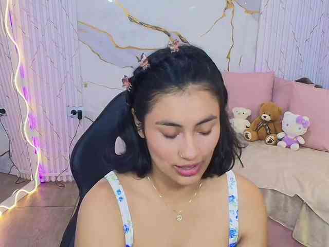 PEACHY-TAY webcam