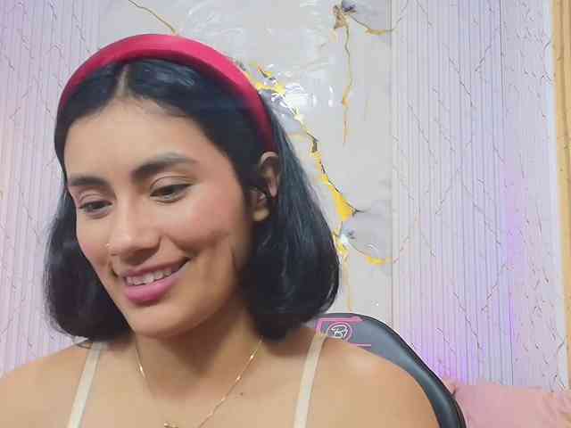 PEACHY-TAY webcam