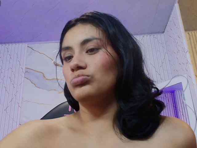 PEACHY-TAY webcam